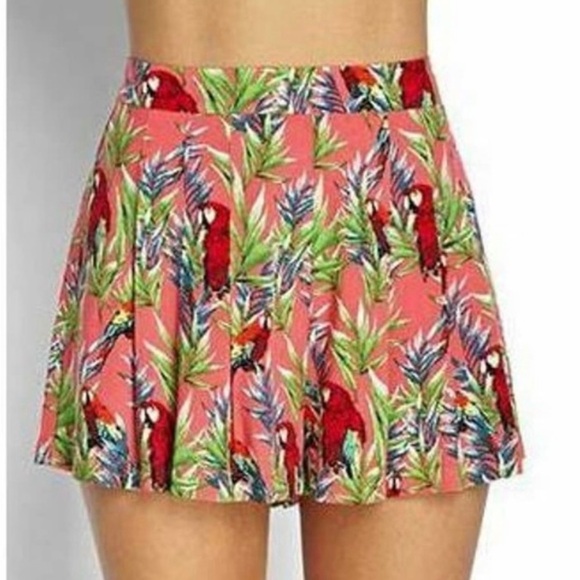 Forever 21 Dresses & Skirts - Forever 21 Pink Red Green Tropical Floral Parrot Print Mini Skirt Sz M